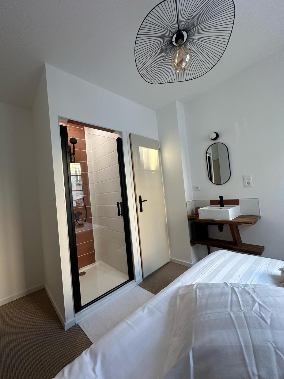 Maison Des Ambans Chambres D'Hotes Hypercentre 200M De La Gare Et Petit Dejeuner Inclus Ажен Экстерьер фото